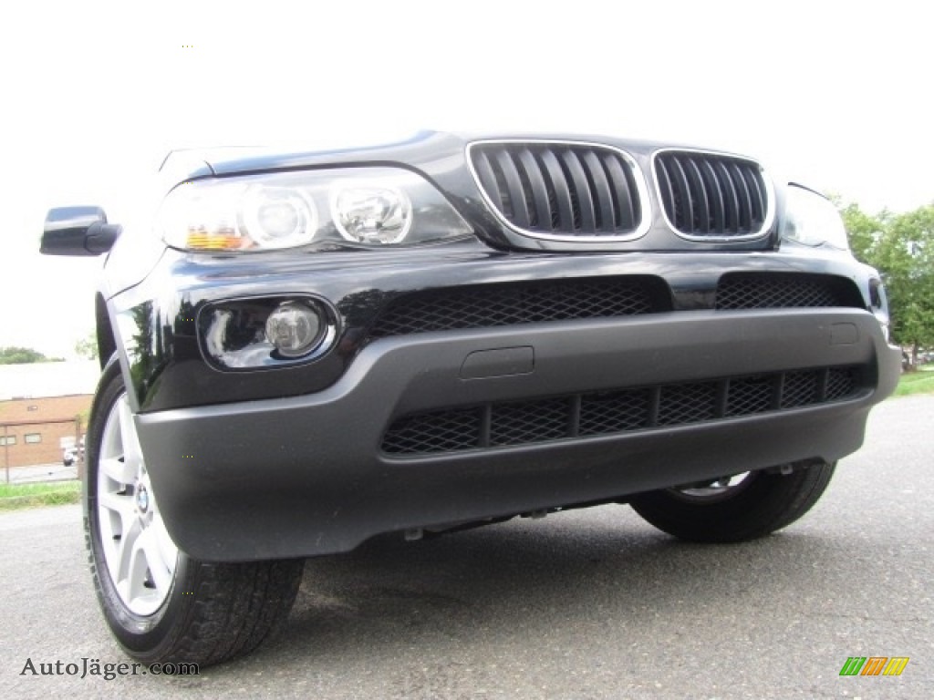 Black Sapphire Metallic / Truffle Brown BMW X5 3.0i