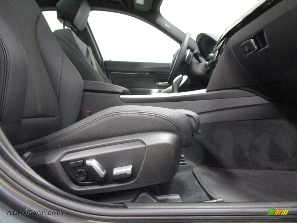 2018 3 Series 330i xDrive Gran Turismo - Mineral Grey Metallic / Black photo #17