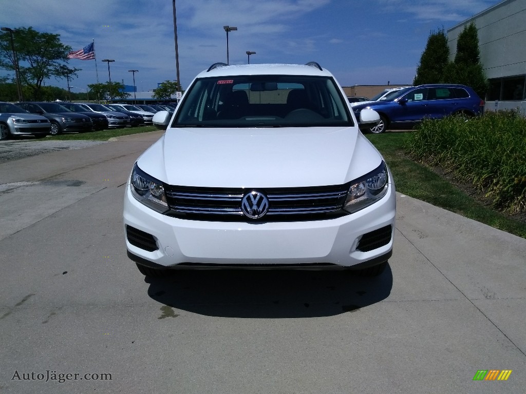 Pure White / Charcoal Black Volkswagen Tiguan Limited 2.0T 4Motion