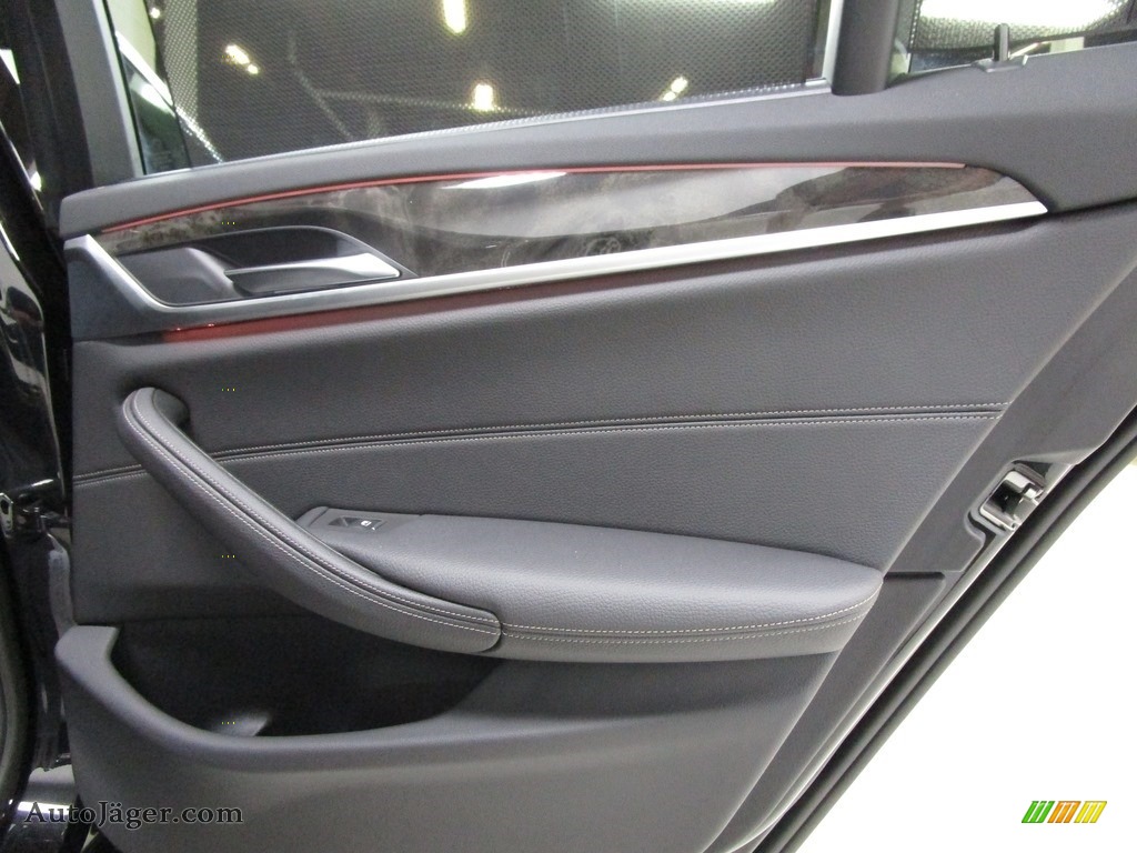 2018 5 Series 530i xDrive Sedan - Black Sapphire Metallic / Black photo #19