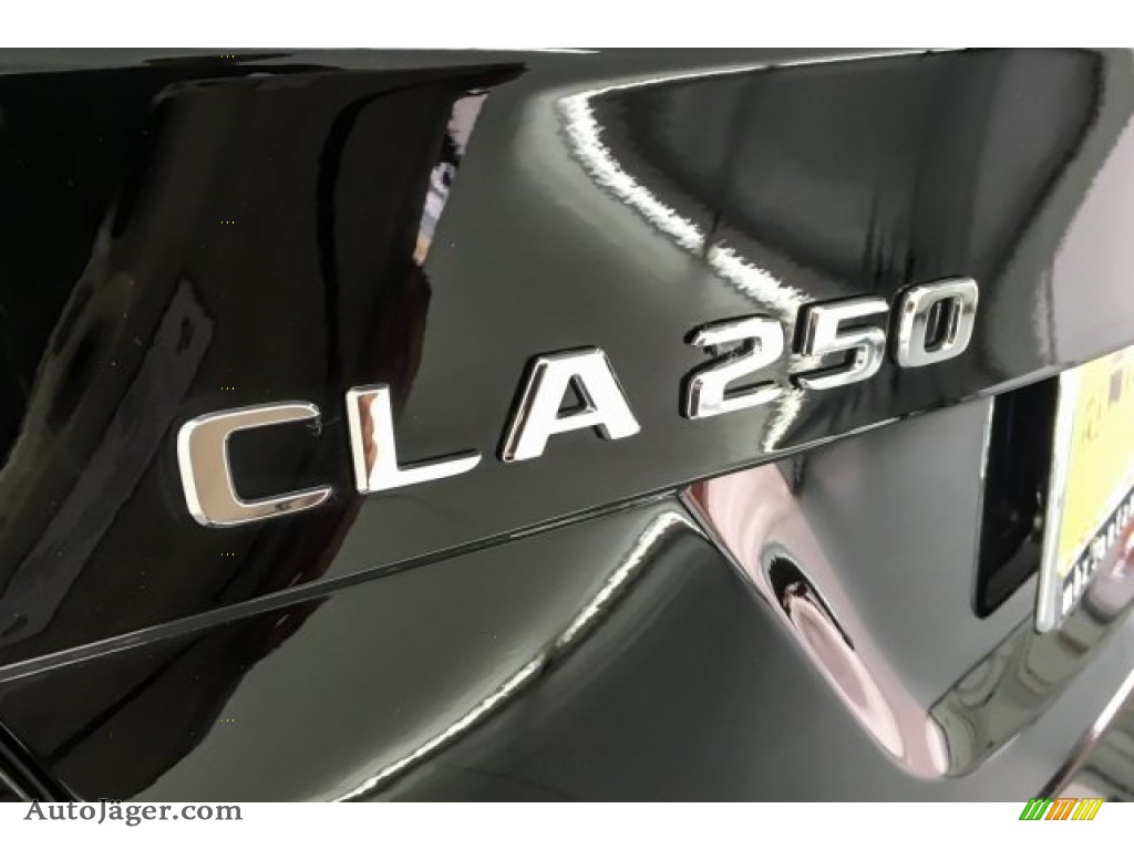 2018 CLA 250 Coupe - Night Black / Black photo #7