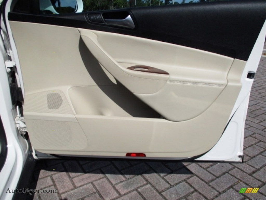 2010 Passat Komfort Sedan - Candy White / Cornsilk Beige photo #64