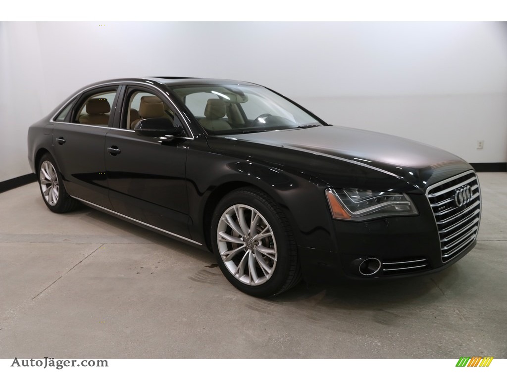 Phantom Black Pearl Effect / Velvet Beige Audi A8 L 3.0T quattro