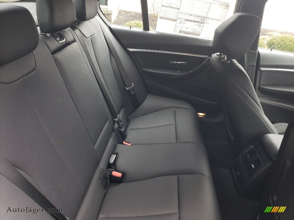 2018 3 Series 330i xDrive Sedan - Mineral Grey Metallic / Black photo #5
