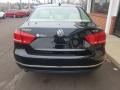 Volkswagen Passat SE Sedan Black photo #36
