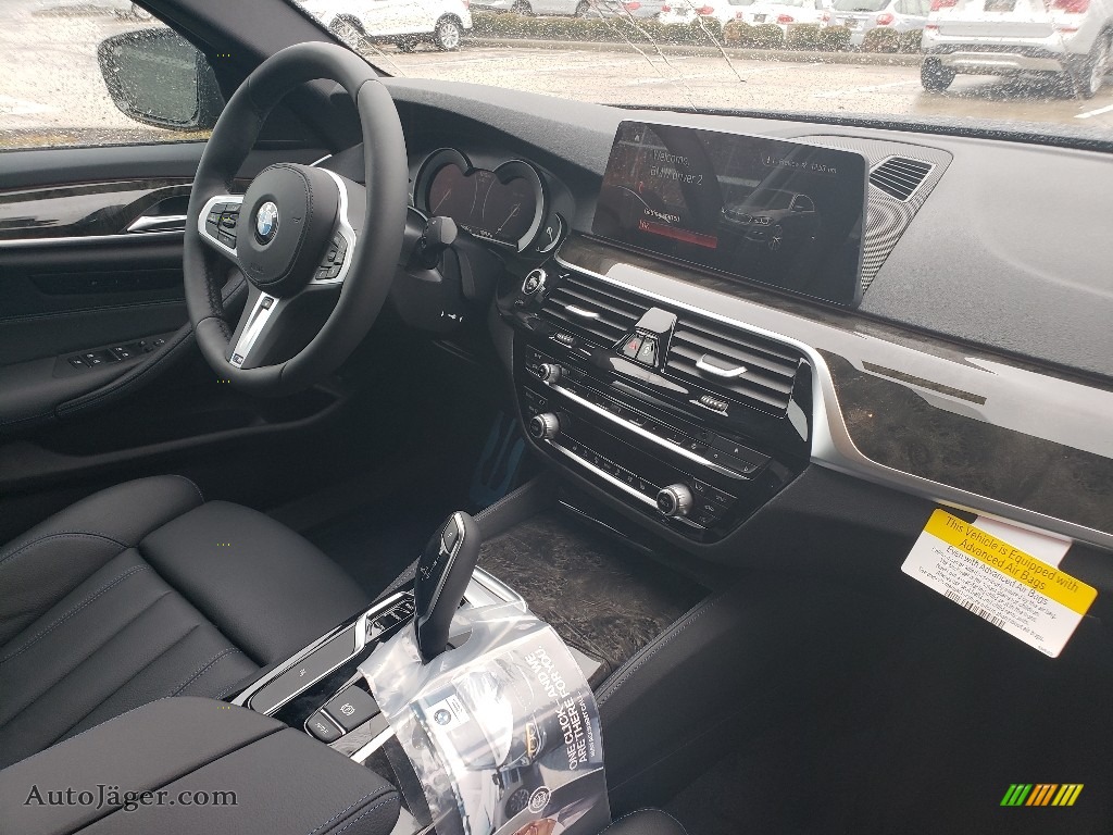 2019 5 Series 530i xDrive Sedan - Carbon Black Metallic / Black photo #4