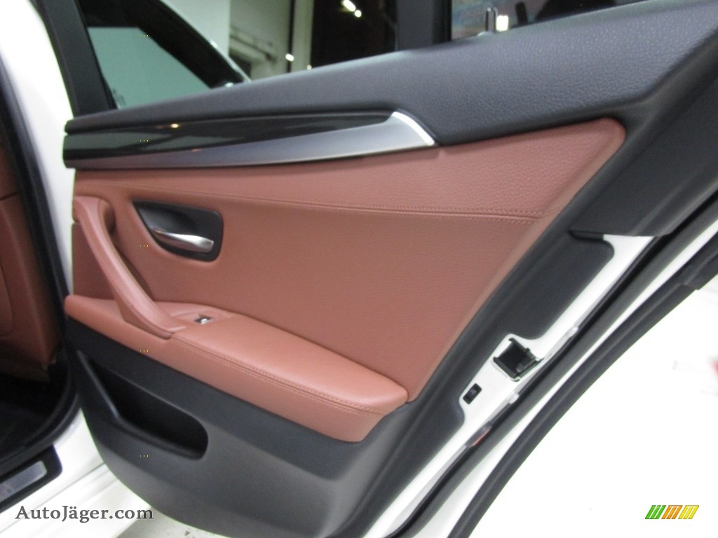 2012 5 Series 550i xDrive Sedan - Alpine White / Cinnamon Brown photo #16