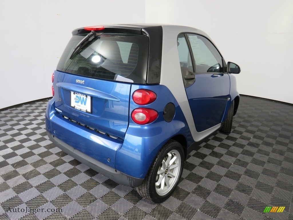 2009 fortwo passion coupe - Blue Metallic / Design Black photo #18 2009 fortwo passion coupe - Blue Metallic / Design Black photo #18
