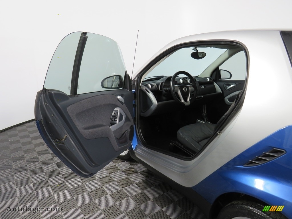 2009 fortwo passion coupe - Blue Metallic / Design Black photo #27 2009 fortwo passion coupe - Blue Metallic / Design Black photo #27