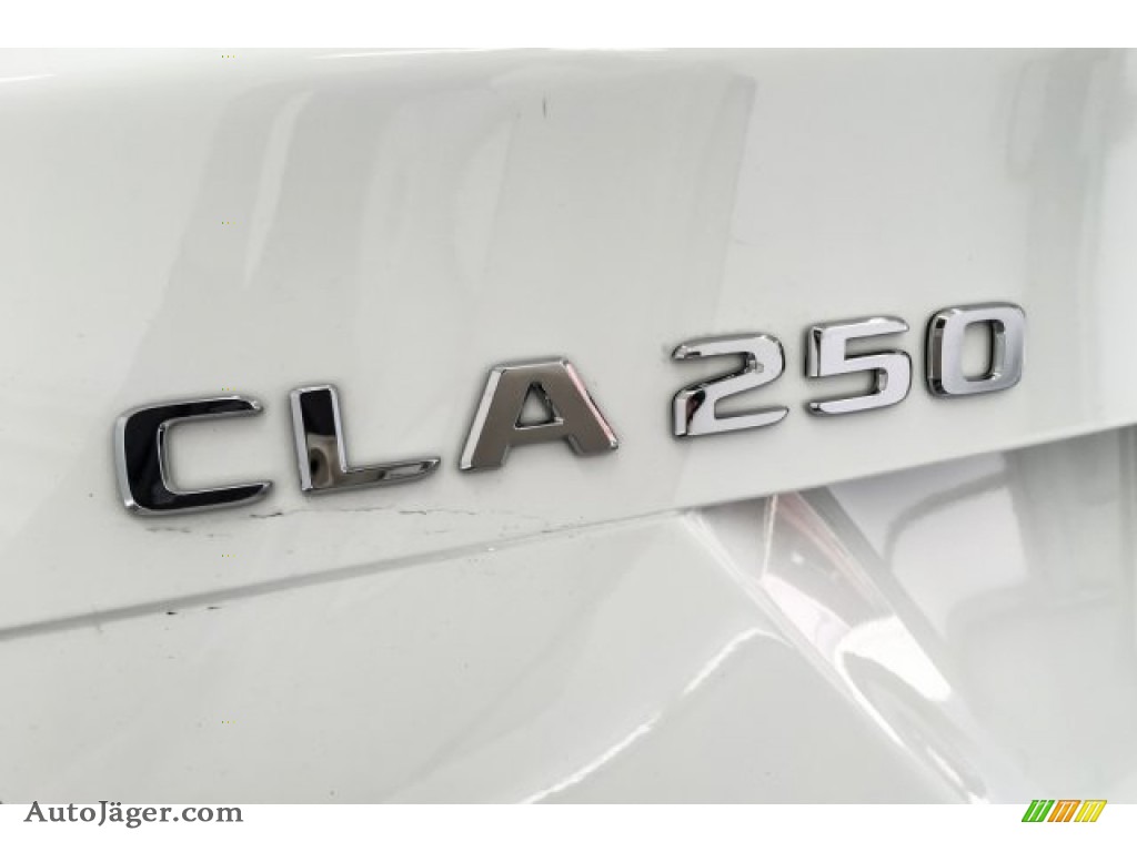 2018 CLA 250 Coupe - Polar White / Black photo #7