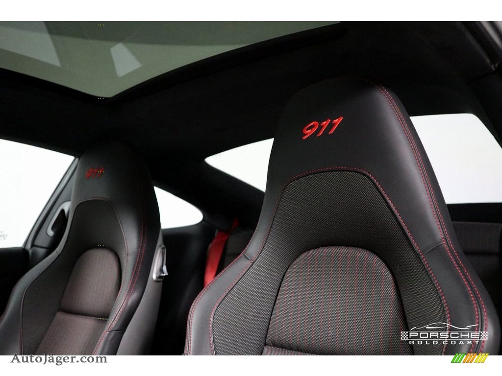 2018 911 Carrera T Coupe - Black / Black photo #24