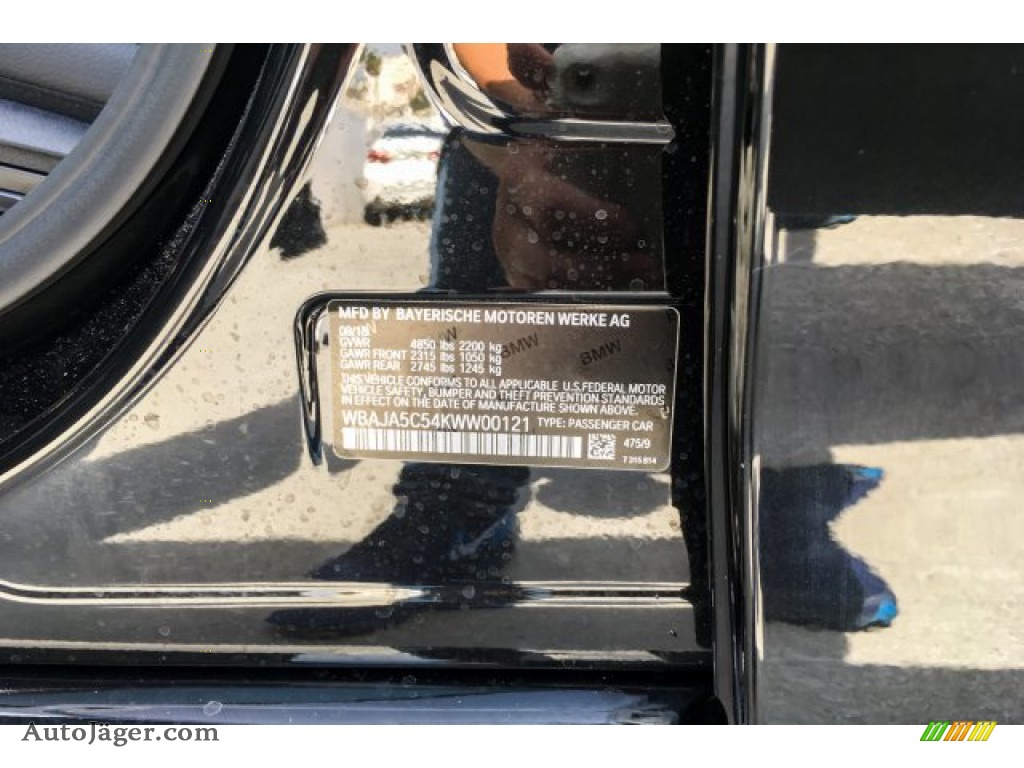 2019 5 Series 530i Sedan - Black Sapphire Metallic / Black photo #11