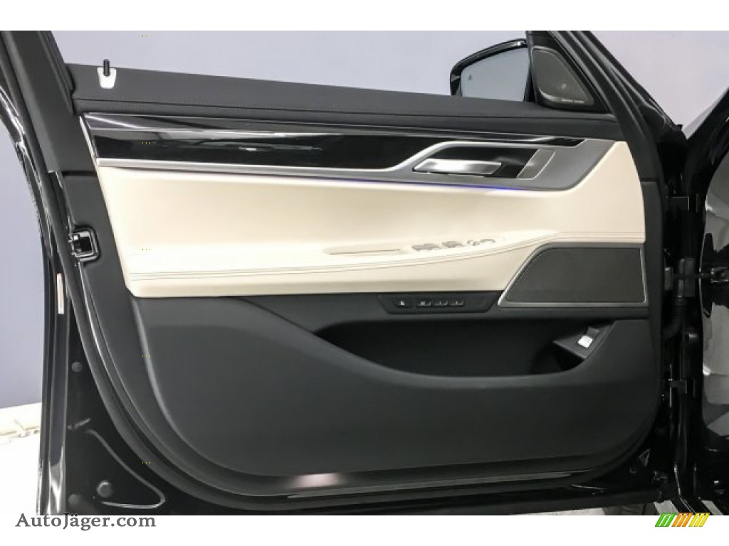 2019 7 Series 740i Sedan - Black Sapphire Metallic / Ivory White photo #24