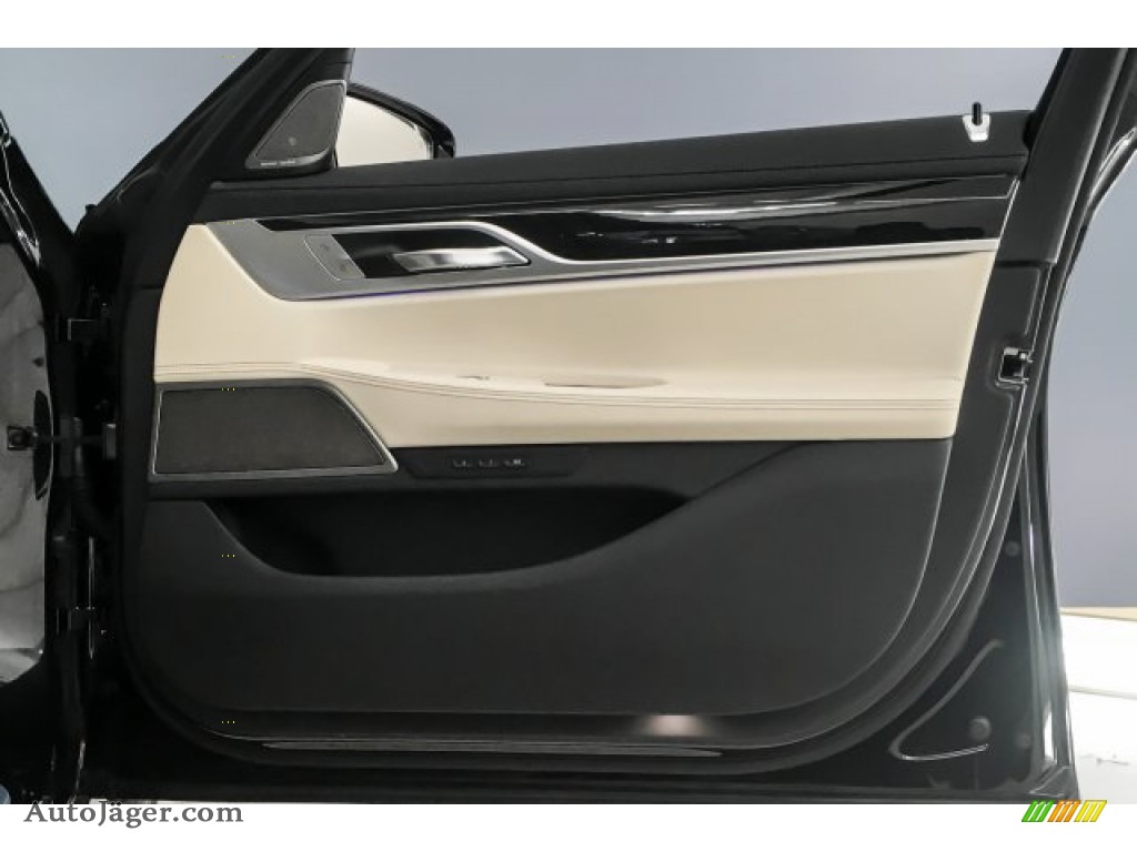 2019 7 Series 740i Sedan - Black Sapphire Metallic / Ivory White photo #29