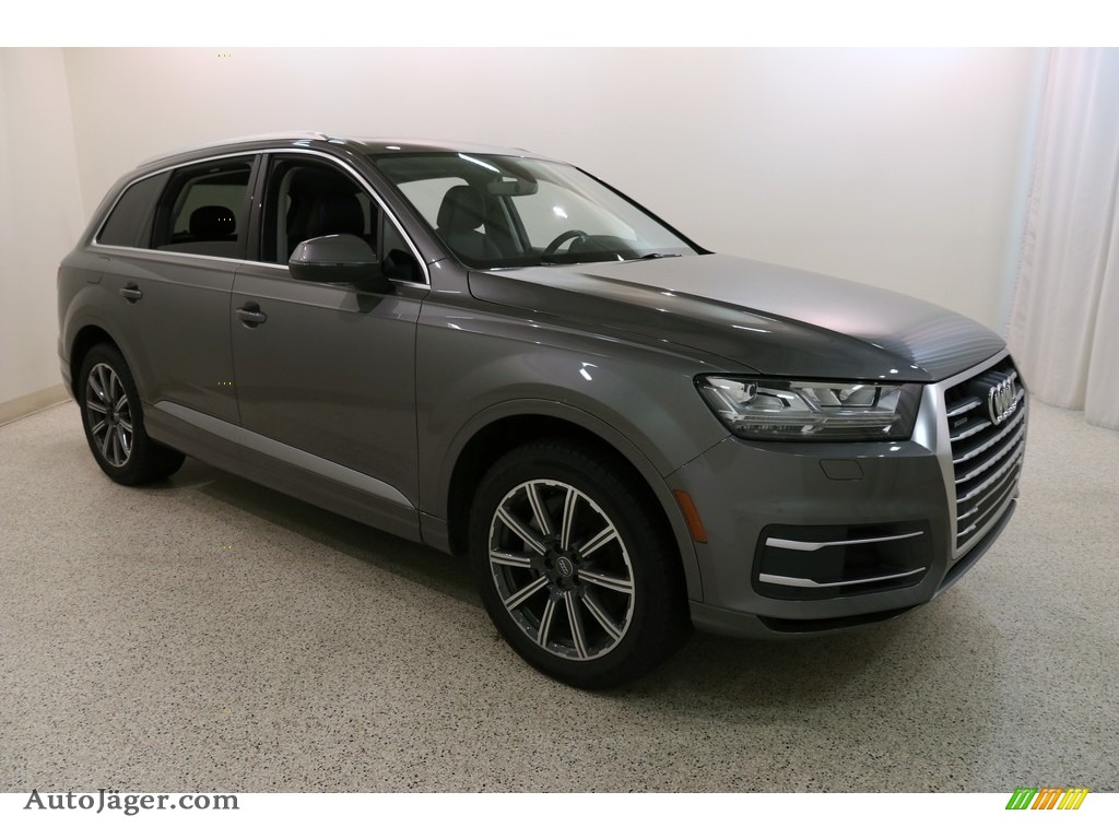 2017 Q7 3.0T quattro Premium Plus - Graphite Gray Metallic / Black photo #1