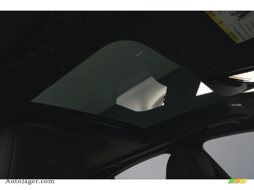 2019 5 Series 530e iPerformance Sedan - Jet Black / Black photo #25