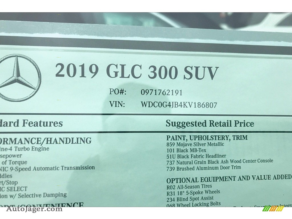 2019 GLC 300 - Mojave Silver Metallic / Black photo #12