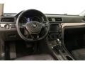 Volkswagen Passat SE Sedan Deep Black Pearl photo #6