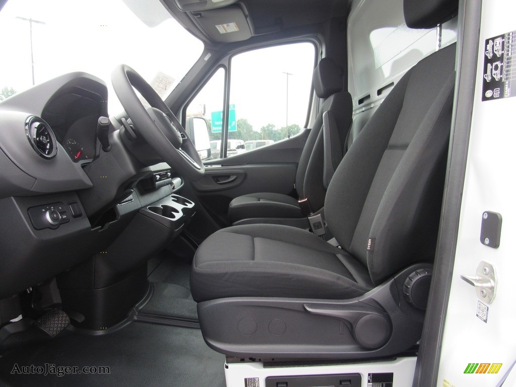 2019 Sprinter 4500 Cab Chassis - Arctic White / Black photo #21 2019 Sprinter 4500 Cab Chassis - Arctic White / Black photo #21