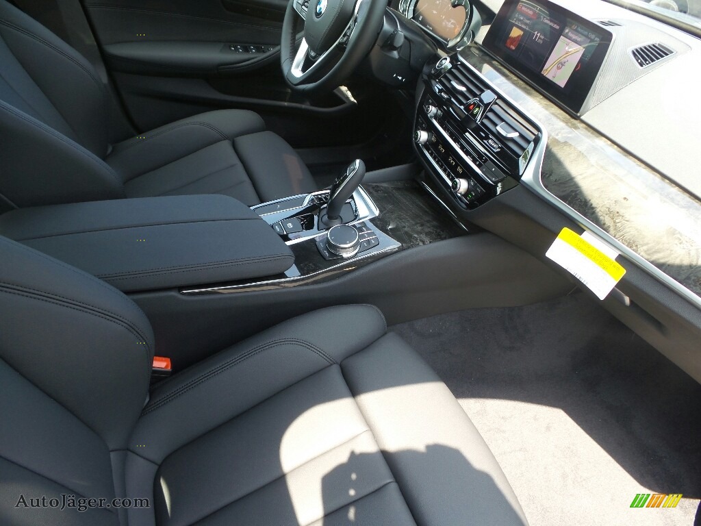 2019 5 Series 530i xDrive Sedan - Dark Graphite Metallic / Black photo #3