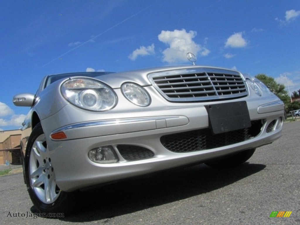 Brilliant Silver Metallic / Charcoal Mercedes-Benz E 350 4Matic Sedan