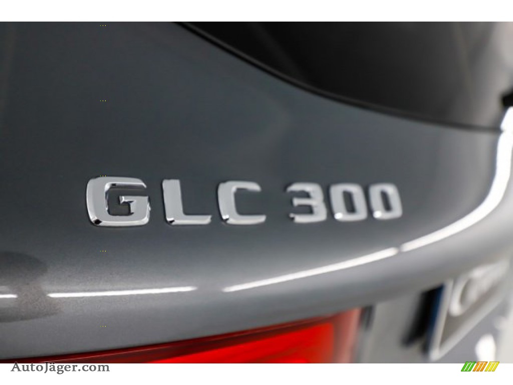 2016 GLC 300 4Matic - Selenite Grey Metallic / Black photo #9