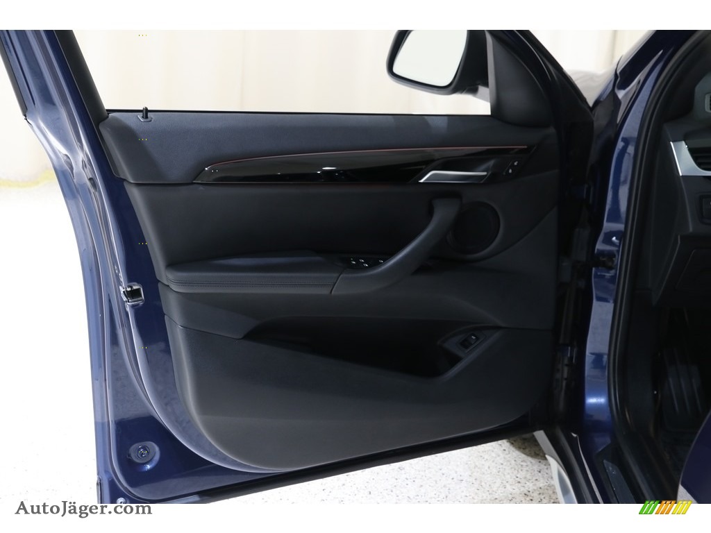 2016 X1 xDrive28i - Mediterranean Blue metallic / Black photo #4