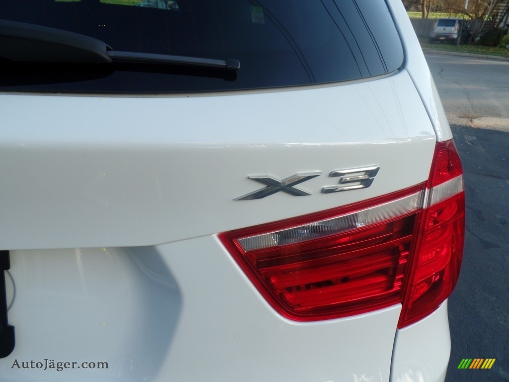 2017 X3 xDrive35i - Mineral White Metallic / Black photo #11
