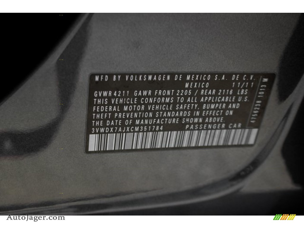 2012 Jetta SE Sedan - Platinum Gray Metallic / Titan Black photo #38