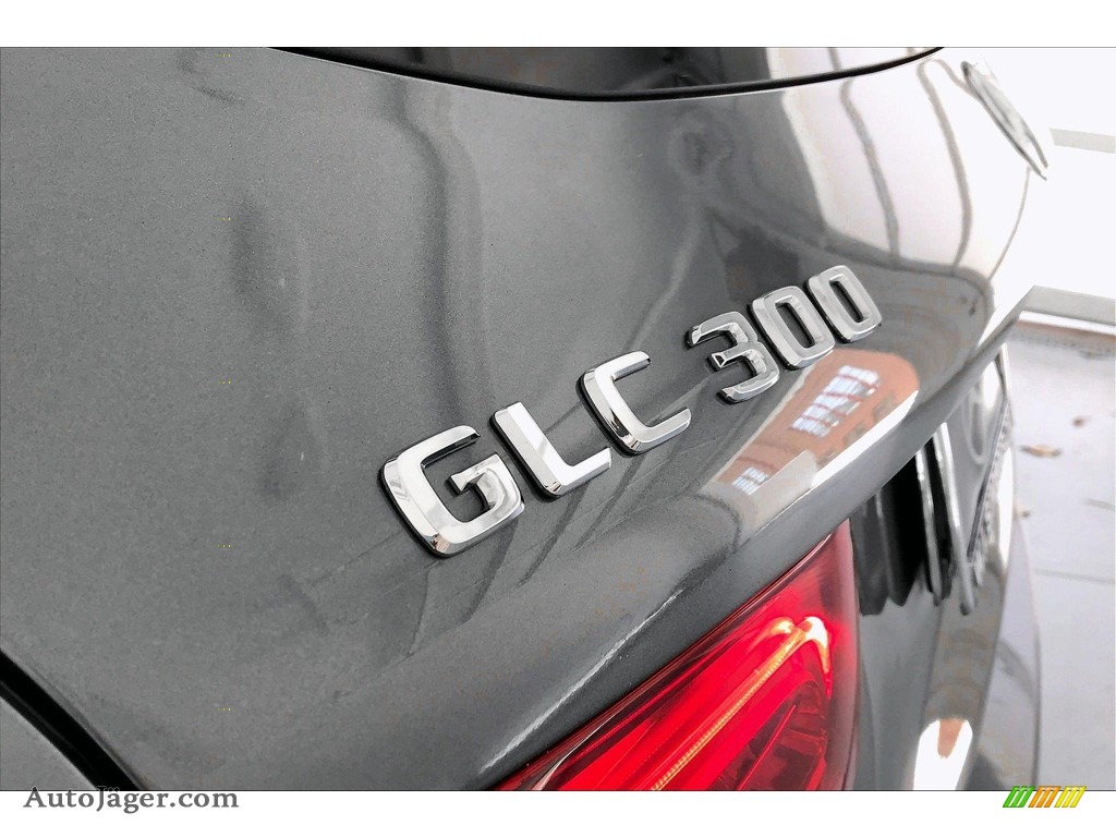 2016 GLC 300 4Matic - Selenite Grey Metallic / Black photo #27