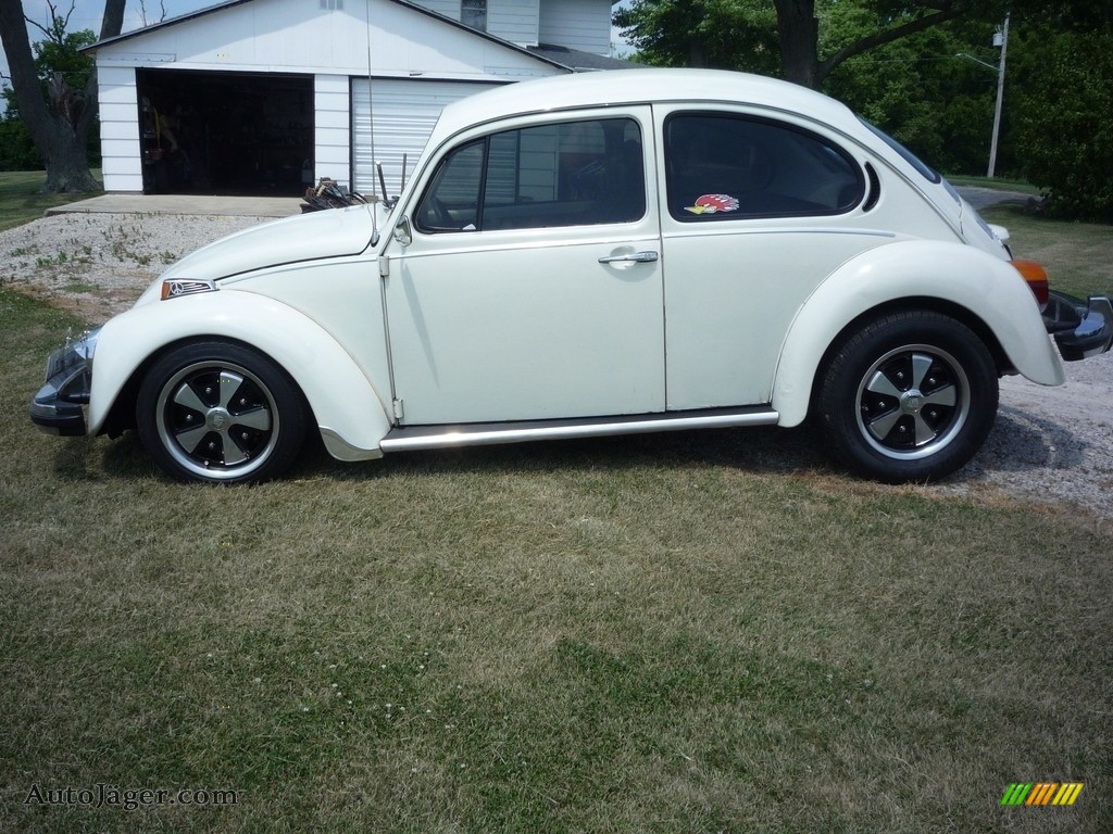 Atlas White / Slate Volkswagen Beetle Coupe