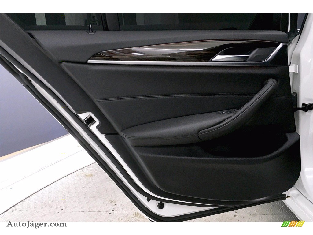 2017 5 Series 530i Sedan - Alpine White / Black photo #25