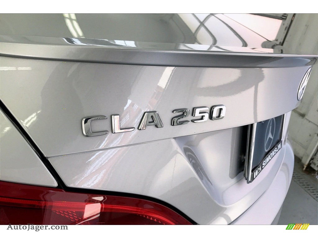2018 CLA 250 Coupe - Polar Silver Metallic / Crystal Grey photo #27