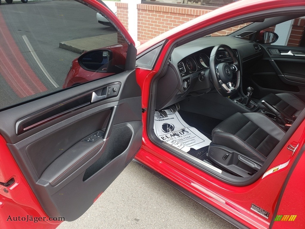 2016 Golf GTI 2 Door 2.0T SE - Toenado Red / Titan Black photo #3