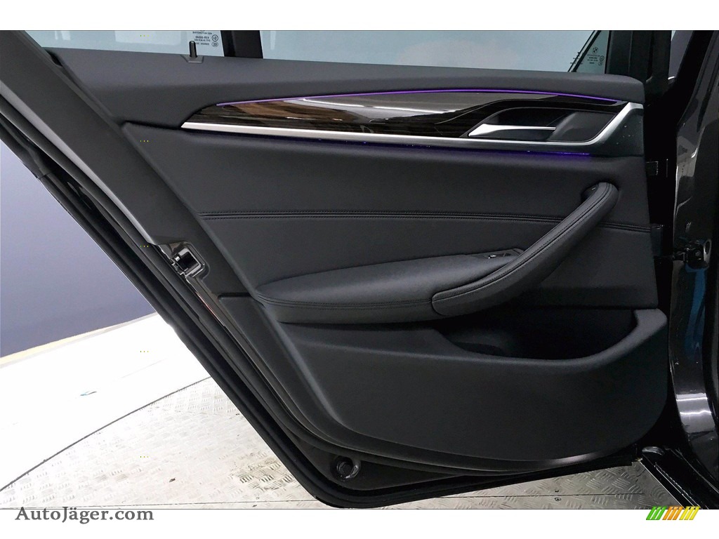 2020 5 Series 530i Sedan - Dark Graphite Metallic / Black photo #25