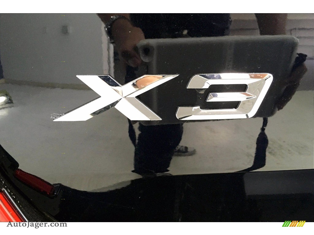 2021 X3 xDrive30i - Carbon Black Metallic / Black photo #16
