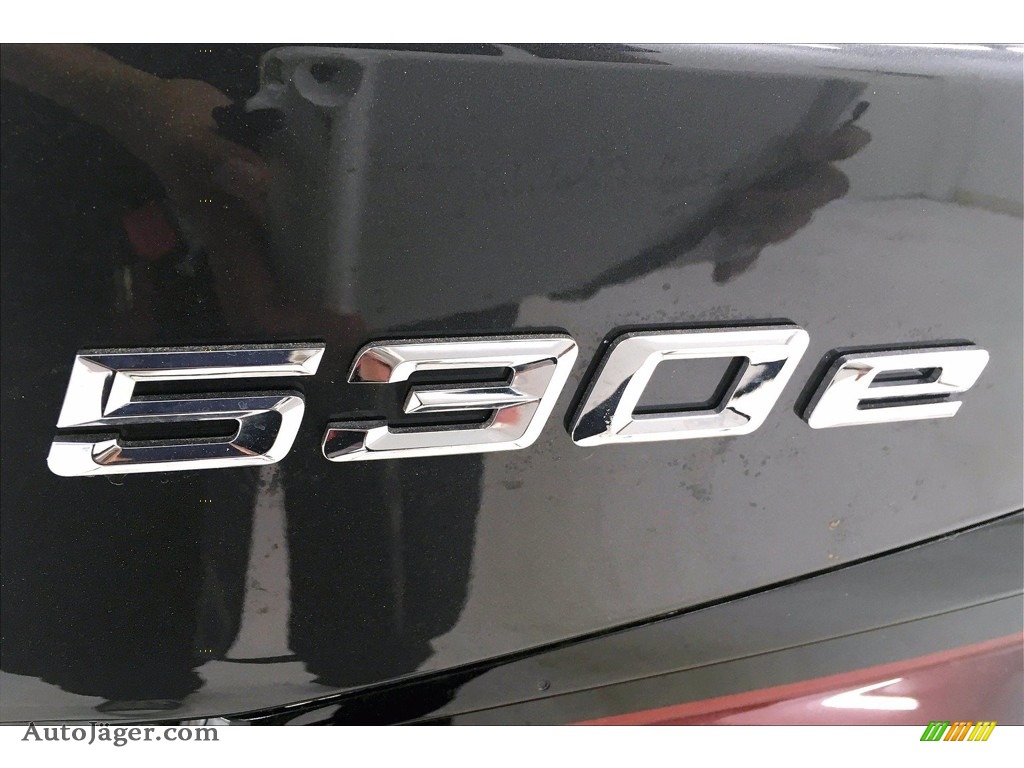 2021 5 Series 530e Sedan - Dark Graphite Metallic / Black photo #16