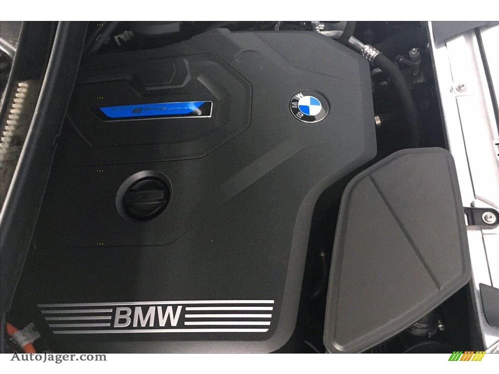 2021 X3 xDrive30e - Carbon Black Metallic / Black photo #11