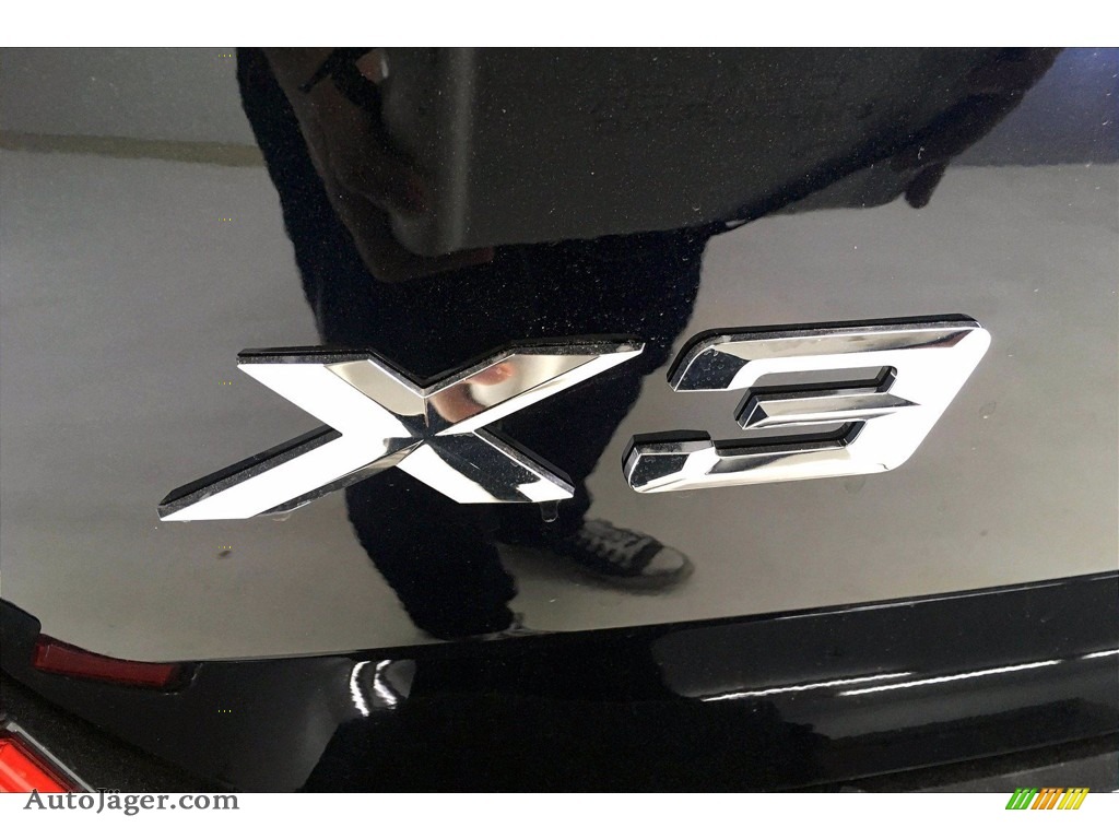 2021 X3 xDrive30e - Carbon Black Metallic / Black photo #16