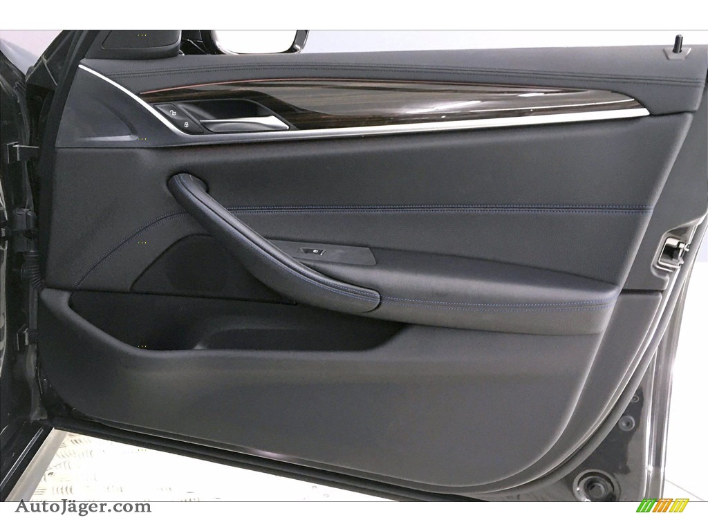 2017 5 Series 540i Sedan - Dark Graphite Metallic / Black photo #24