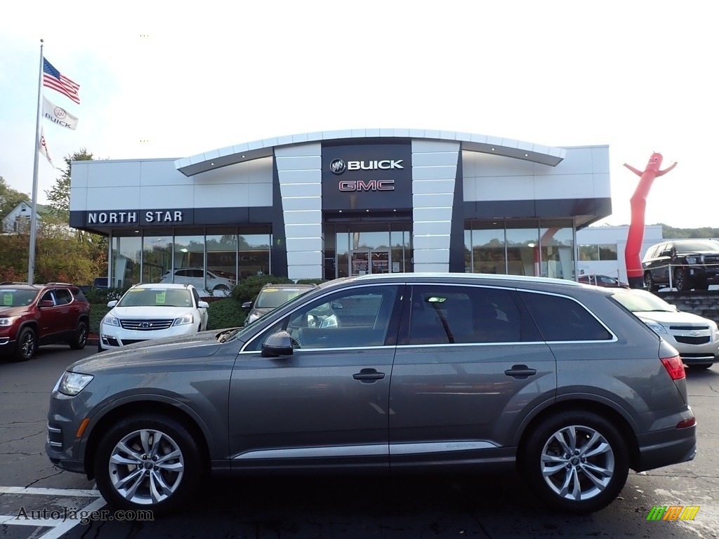 Graphite Gray Metallic / Nougat Brown Audi Q7 3.0T quattro Premium Plus