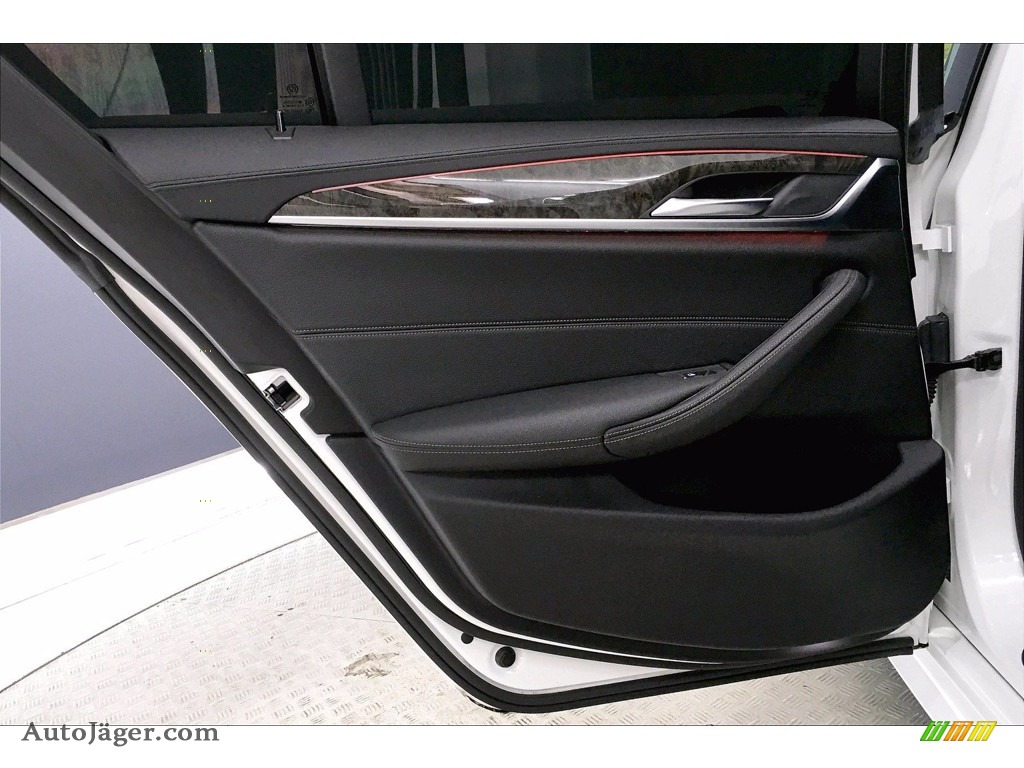2018 5 Series 530i Sedan - Alpine White / Black photo #25