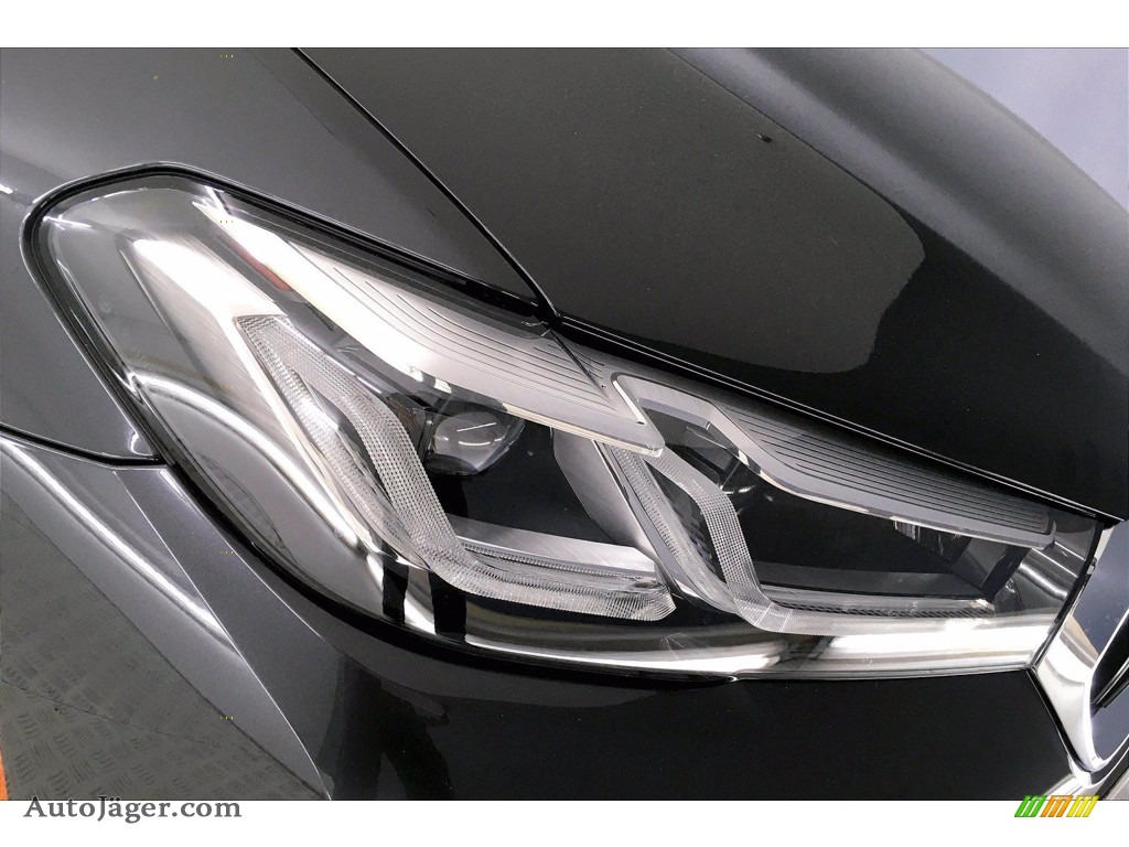 2021 5 Series 530e Sedan - Dark Graphite Metallic / Black photo #14
