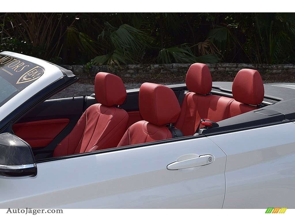 2019 2 Series M240i Convertible - Mineral White Metallic / Coral Red photo #43