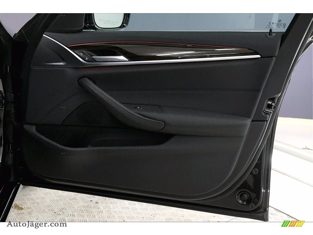 2020 5 Series 530i Sedan - Black Sapphire Metallic / Black photo #24