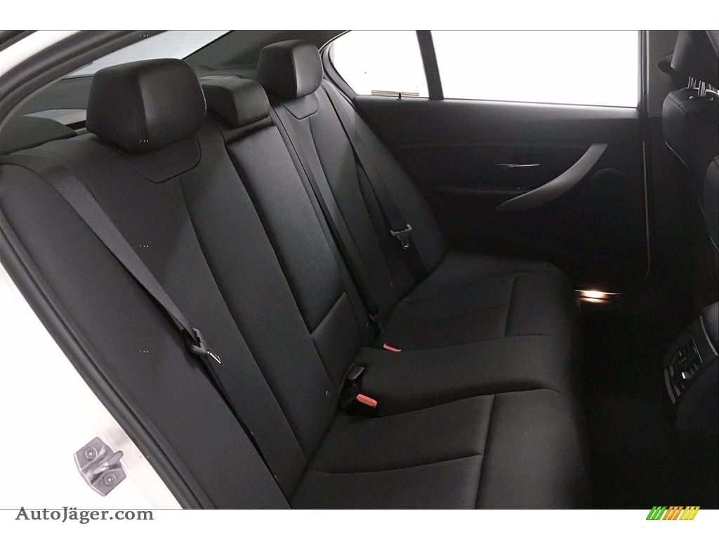 2018 3 Series 320i Sedan - Alpine White / Black photo #29