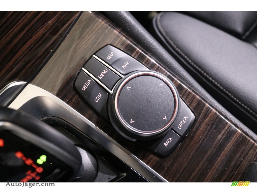 2020 5 Series 530i xDrive Sedan - Jet Black / Black photo #19
