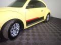 Volkswagen Beetle 1.8T Classic Yellow Rush photo #11