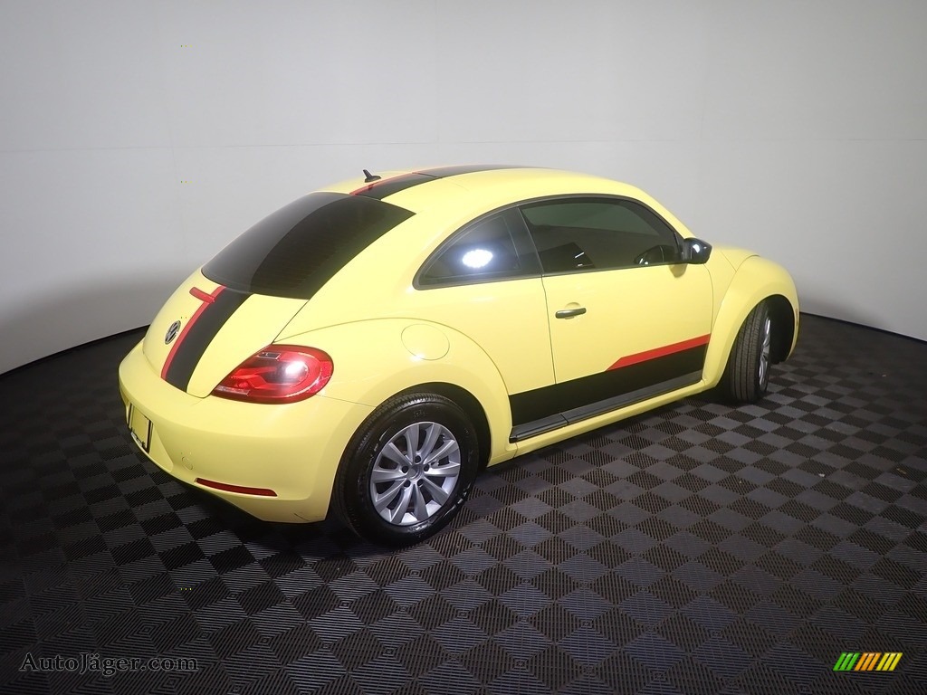 2015 Beetle 1.8T Classic - Yellow Rush / Titan Black photo #18