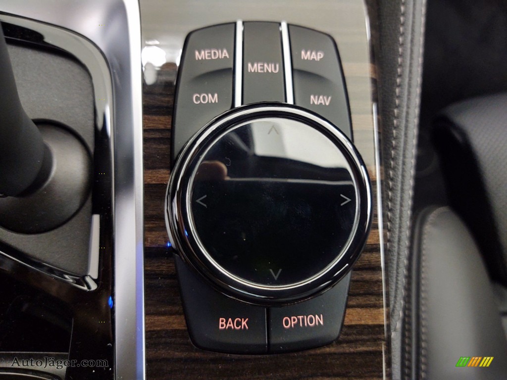 2021 5 Series M550i xDrive Sedan - Carbon Black Metallic / Black photo #24